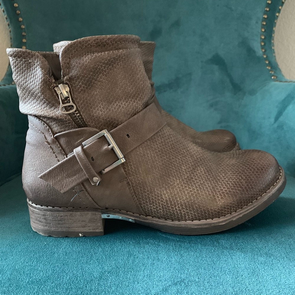 Rustic ankle boots